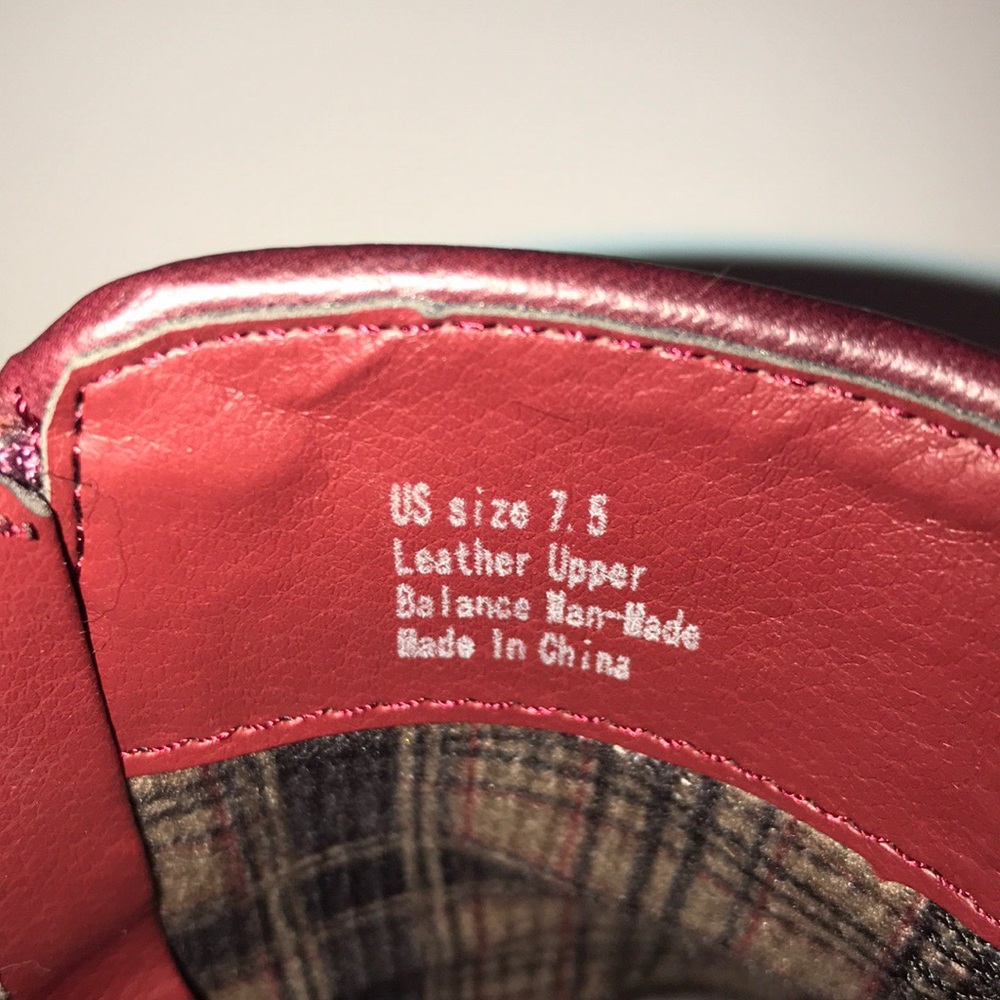 Volatile maroon suede wedge bootie - Picture 6 of 7
